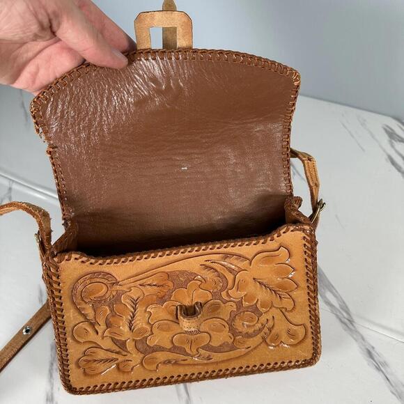 Vintage Clifton's Leather Pressed Handbag - Picture 5 of 7